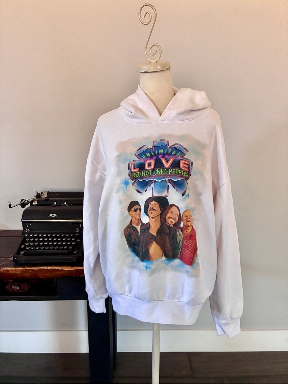 Red Hot Chili Peppers Unlimited Love World Tour 2022 Sweatshirt - Size Large